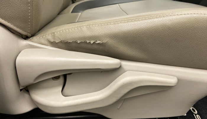 2015 Toyota Etios Liva VD, Diesel, Manual, 1,00,146 km, Driver Side Adjustment Panel