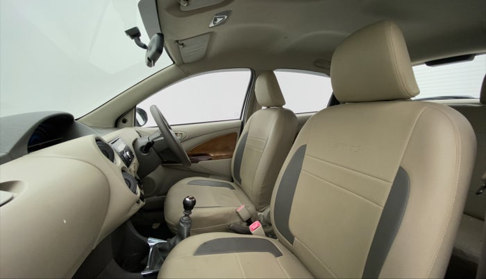 2015 Toyota Etios Liva VD, Diesel, Manual, 1,00,146 km, Right Side Front Door Cabin