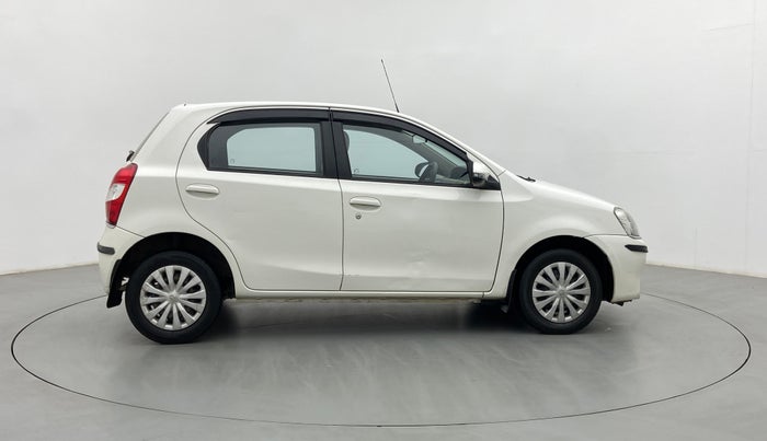 2015 Toyota Etios Liva VD, Diesel, Manual, 1,00,146 km, Right Side View