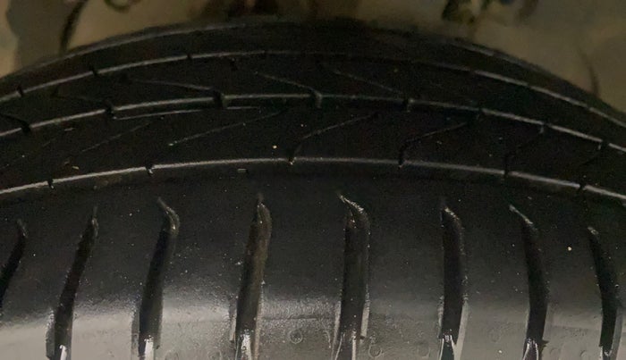 2017 Ford Ecosport TREND+ 1.5L DIESEL, Diesel, Manual, 83,122 km, Left Front Tyre Tread