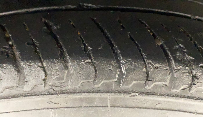 2018 Honda WR-V 1.5L I-DTEC VX MT, Diesel, Manual, 1,10,991 km, Right Rear Tyre Tread