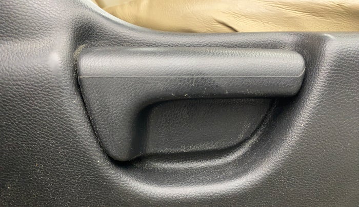 2018 Honda WR-V 1.5L I-DTEC VX MT, Diesel, Manual, 1,10,991 km, Driver Side Adjustment Panel