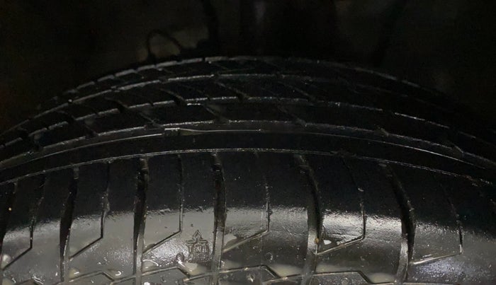 2023 Hyundai VENUE SX 1.2 PETROL, Petrol, Manual, 11,228 km, Right Front Tyre Tread