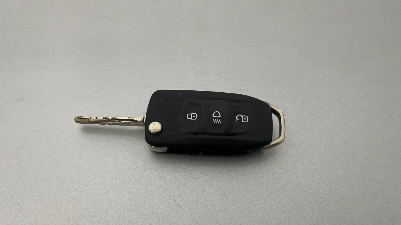 2015 Tata Zest XMS PETROL, Petrol, Manual, 75,897 km, Key Close Up