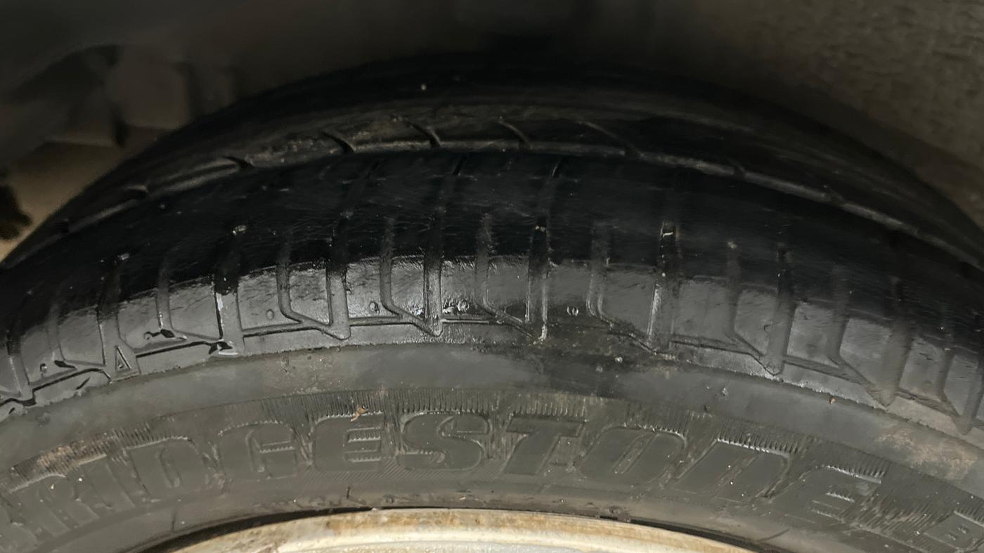 2015 Tata Zest XMS PETROL, Petrol, Manual, 75,897 km, Right Rear Tyre Tread