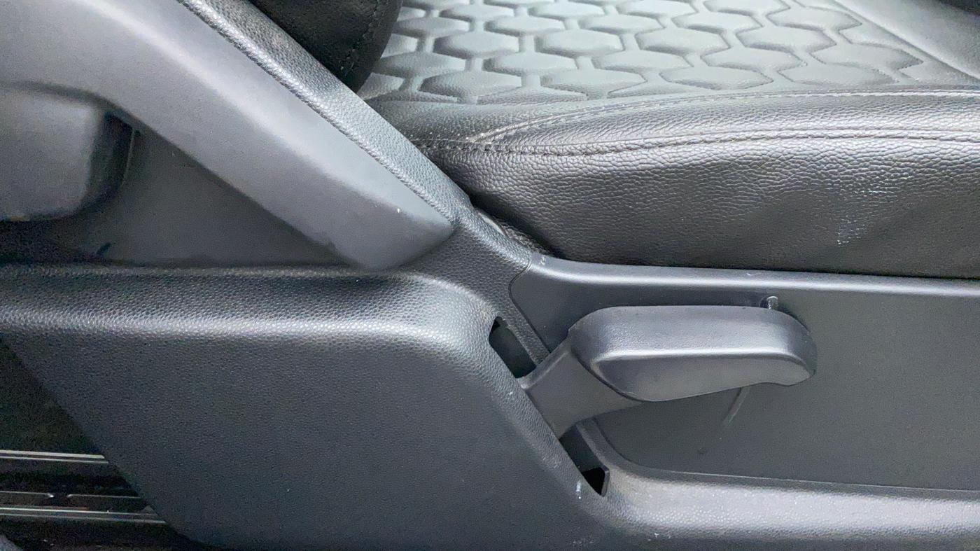 2020 Ford Ecosport 1.5TITANIUM TDCI, Diesel, Manual, 1,328 km, Driver Side Adjustment Panel