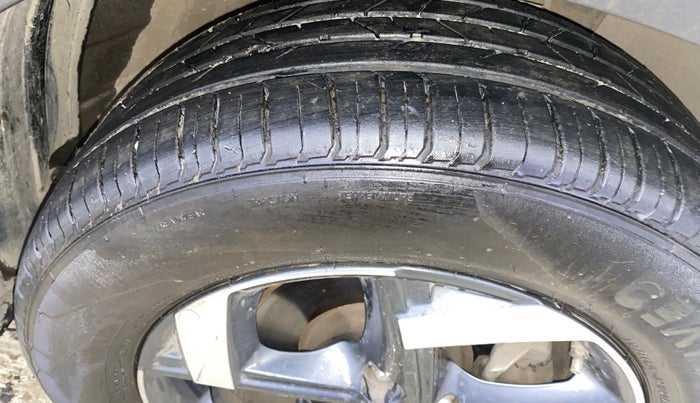 2020 Hyundai VENUE SX 1.0 (O) TURBO IMT, Petrol, Manual, 34,151 km, Right Front Tyre Tread