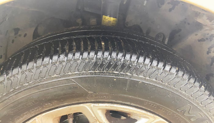 2014 Ford Ecosport TITANIUM 1.0L ECOBOOST, Petrol, Manual, 91,332 km, Right Front Tyre Tread