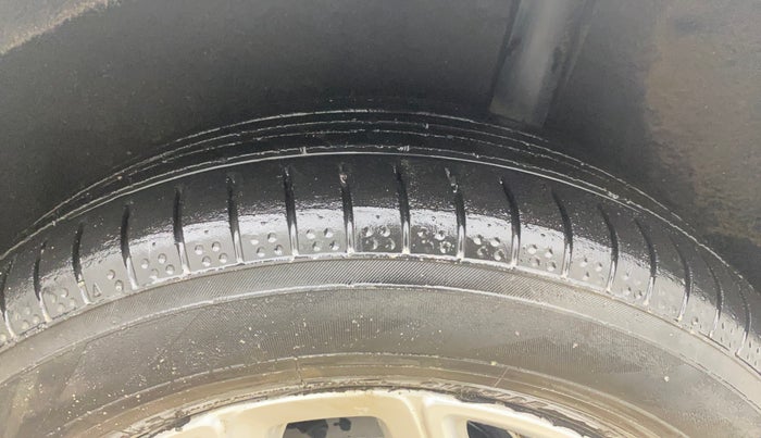 2014 Ford Ecosport TITANIUM 1.0L ECOBOOST, Petrol, Manual, 91,332 km, Left Rear Tyre Tread