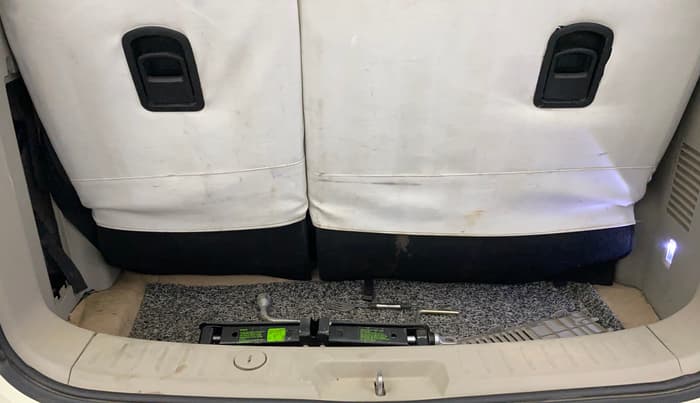 2019 Mahindra MARAZZO M6 7 STR, Diesel, Manual, 94,253 km, Boot Inside