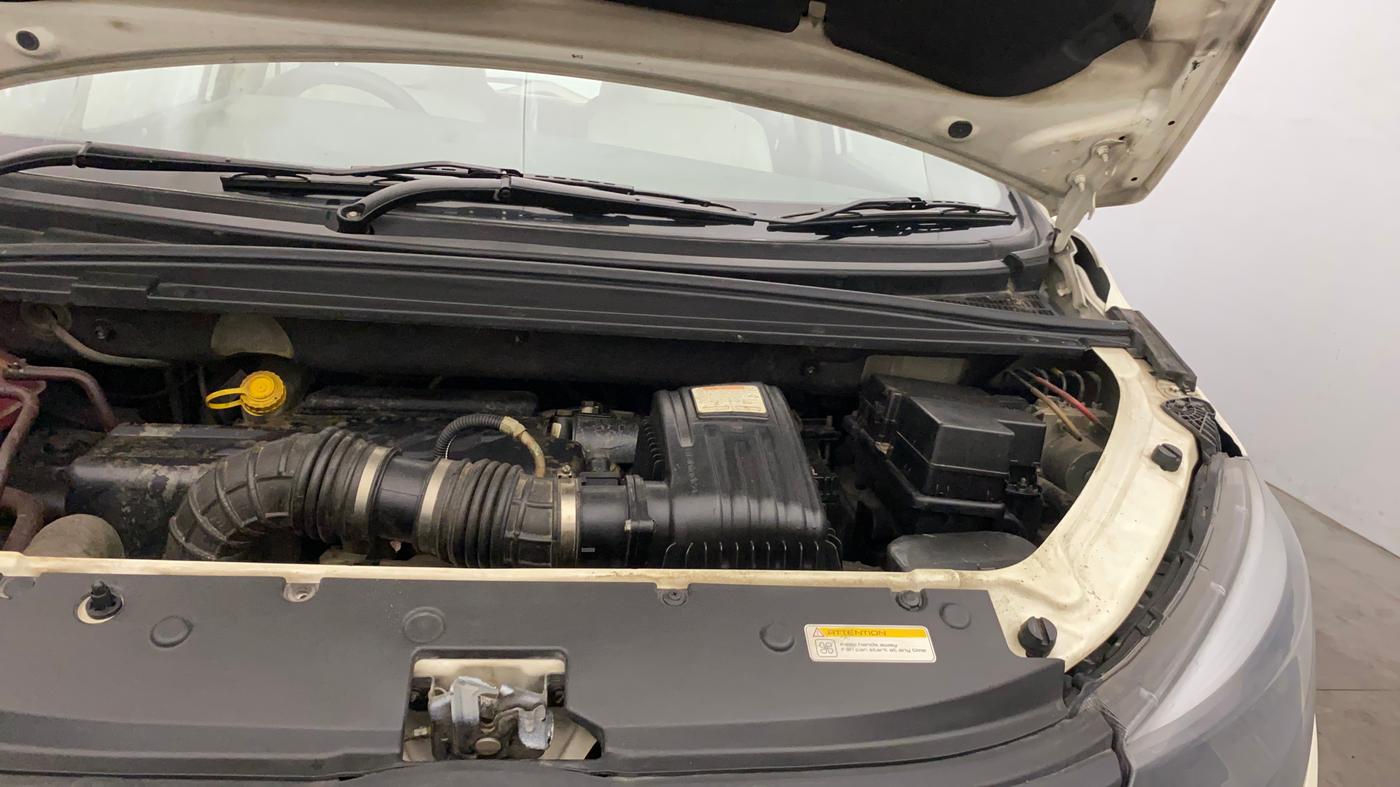 2019 Mahindra MARAZZO M6 7 STR, Diesel, Manual, 94,253 km, Engine View - Left