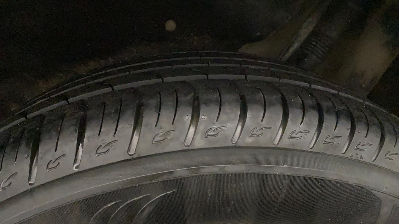 2019 Mahindra MARAZZO M6 7 STR, Diesel, Manual, 94,253 km, Left Rear Tyre Tread