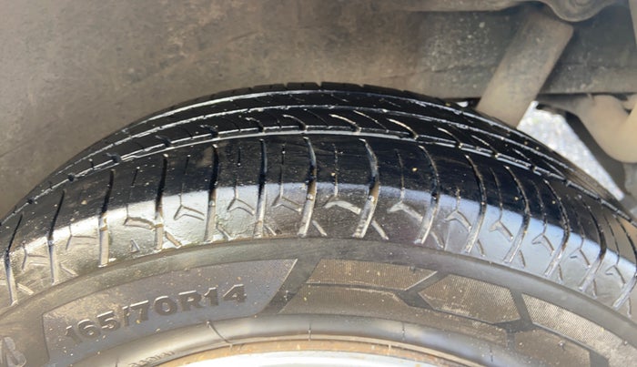 2017 Maruti Wagon R 1.0 VXI, CNG, Manual, 55,357 km, Left Rear Tyre Tread