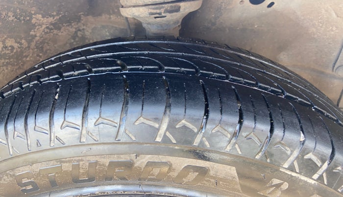 2017 Maruti Wagon R 1.0 VXI, CNG, Manual, 55,357 km, Right Front Tyre Tread