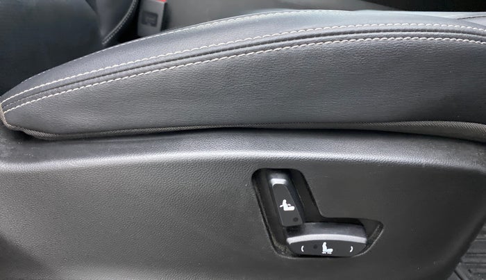2020 MG HECTOR SHARP 1.5 DCT PETROL, Petrol, Automatic, 29,559 km, Driver Side Adjustment Panel