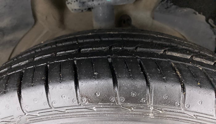 2020 MG HECTOR SHARP 1.5 DCT PETROL, Petrol, Automatic, 29,559 km, Right Front Tyre Tread