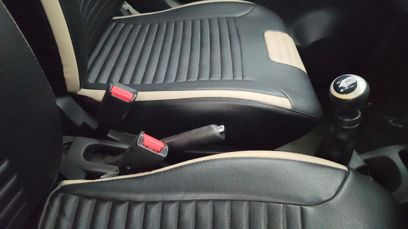 2018 Maruti Wagon R 1.0 VXI, Petrol, Manual, 40,187 km, Gear Lever