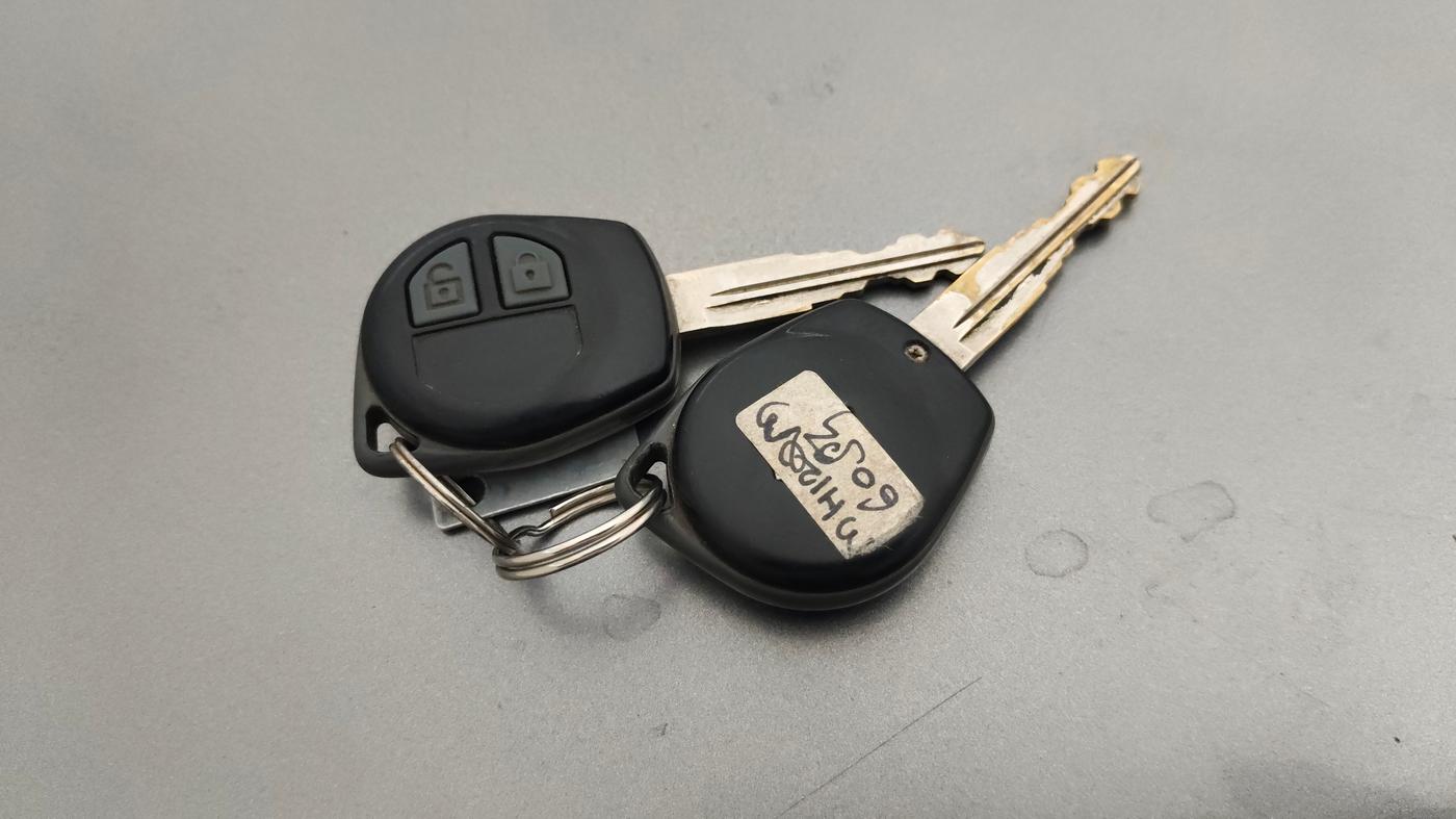 2018 Maruti Wagon R 1.0 VXI, Petrol, Manual, 40,187 km, Key Close Up
