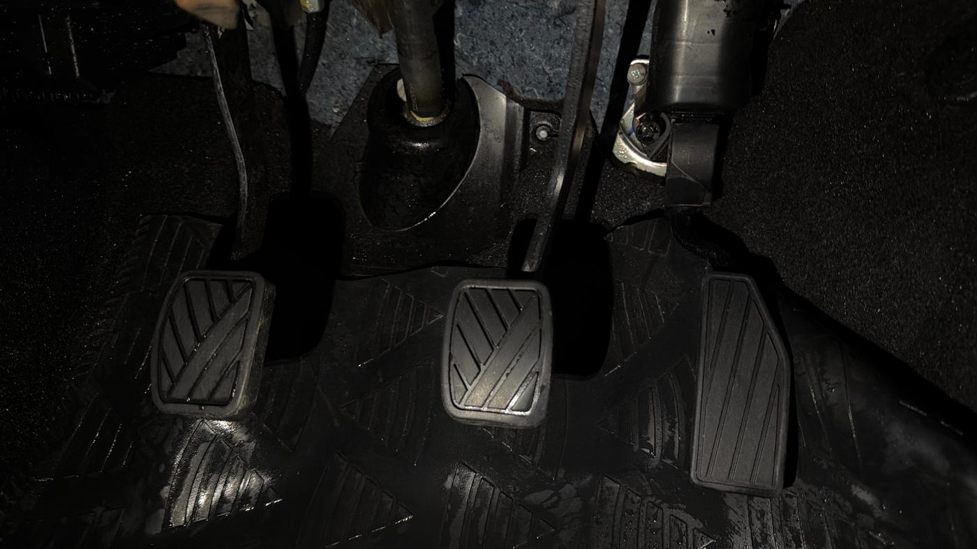 2022 Maruti IGNIS ZETA 1.2, Petrol, Manual, 38,038 km, Pedals