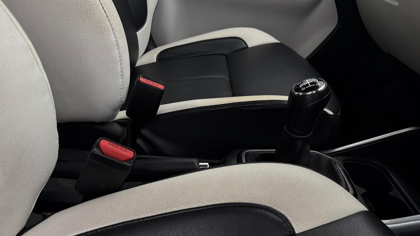 2022 Maruti IGNIS ZETA 1.2, Petrol, Manual, 38,038 km, Gear Lever