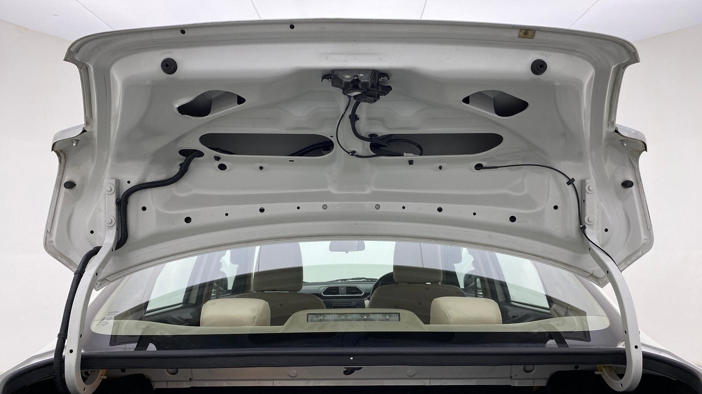 2018 Maruti Dzire VDI, Diesel, Manual, 37,751 km, Boot Door Open
