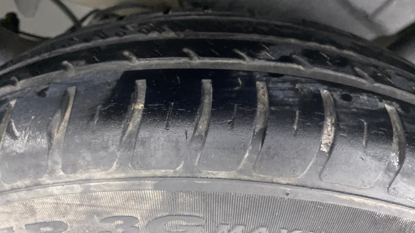 2018 Maruti Dzire VDI, Diesel, Manual, 37,751 km, Left Rear Tyre Tread