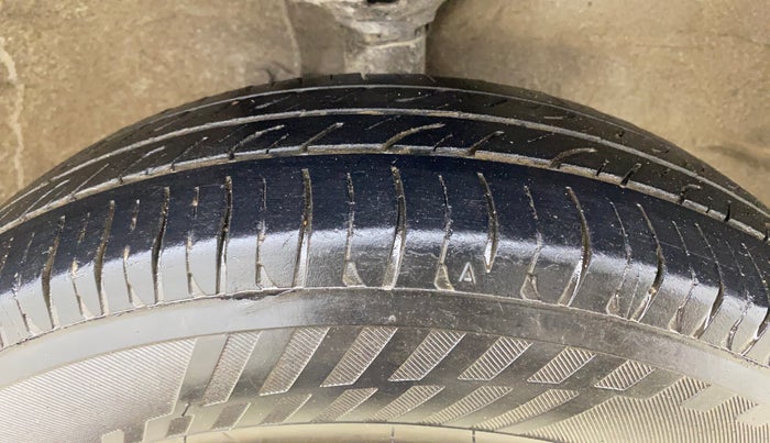 2017 Maruti Wagon R 1.0 LXI CNG, CNG, Manual, 82,508 km, Right Front Tyre Tread