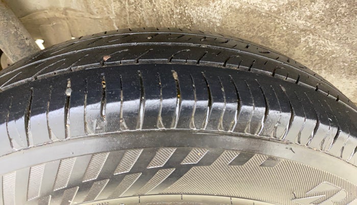 2017 Maruti Wagon R 1.0 LXI CNG, CNG, Manual, 82,508 km, Right Rear Tyre Tread