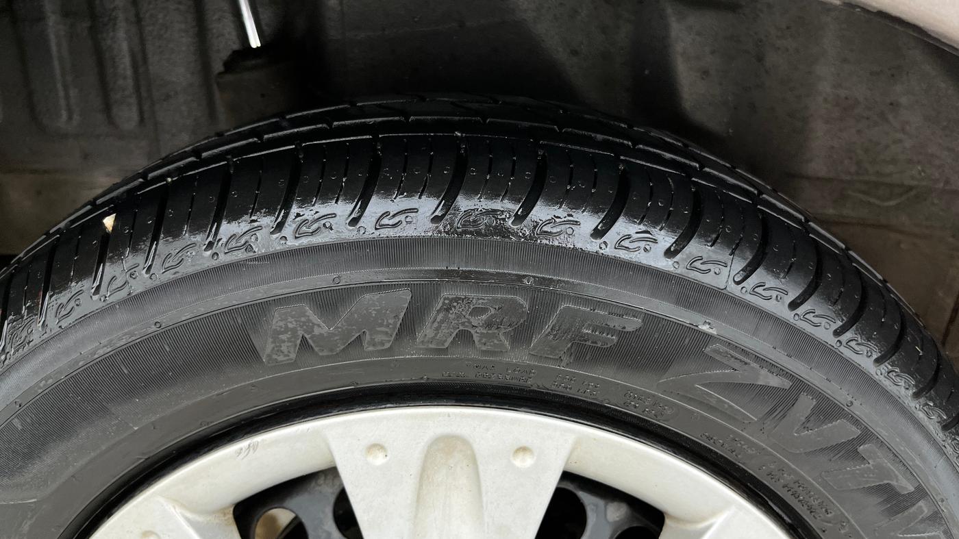 2013 Honda Brio S MT, Petrol, Manual, 35,391 km, Right Rear Tyre Tread