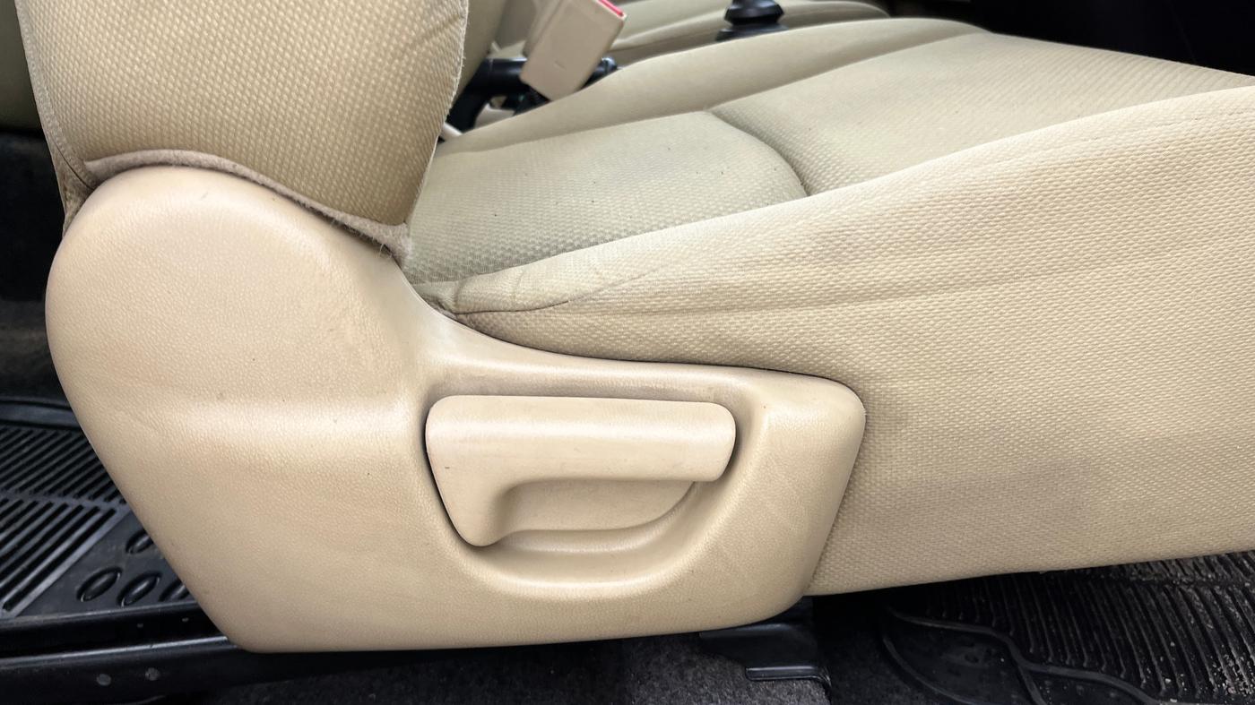 2013 Honda Brio S MT, Petrol, Manual, 35,391 km, Driver Side Adjustment Panel