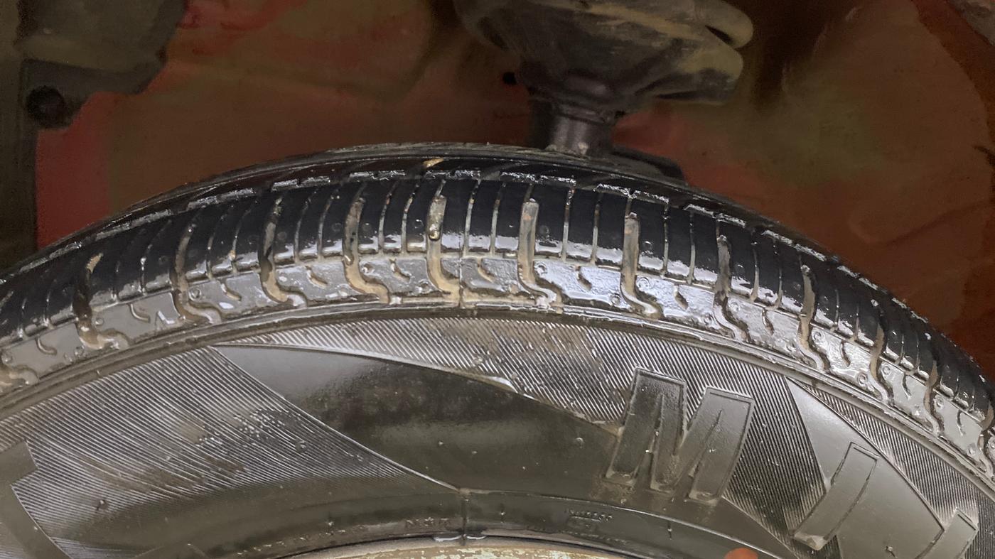 2014 Maruti Celerio LXI, Petrol, Manual, 20,190 km, Left Front Tyre Tread