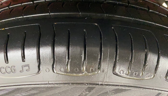 2014 Maruti Celerio VXI AMT, Petrol, Automatic, 61,845 km, Left Rear Tyre Tread