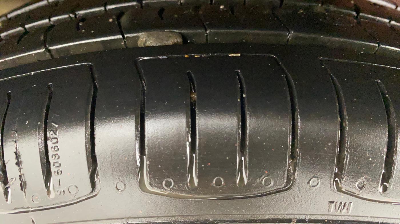 2014 Maruti Celerio VXI AMT, Petrol, Automatic, 61,845 km, Right Rear Tyre Tread