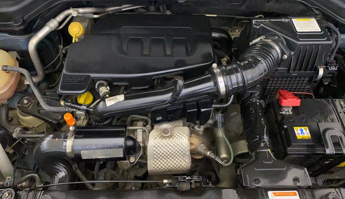 2022 Mahindra XUV300 W6 1.2 PETROL AMT, Petrol, Automatic, 44,310 km, Engine View