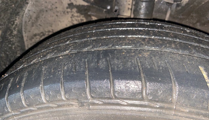 2022 KIA SELTOS HTK PLUS 1.5 DIESEL, Diesel, Manual, 70,089 km, Right Front Tyre Tread