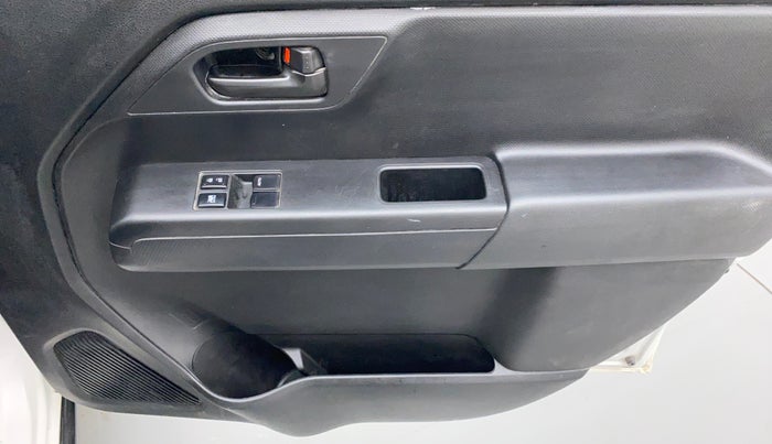 2019 Maruti New Wagon-R 1.0 Lxi (o) cng, CNG, Manual, 41,959 km, Driver Side Door Panels Control