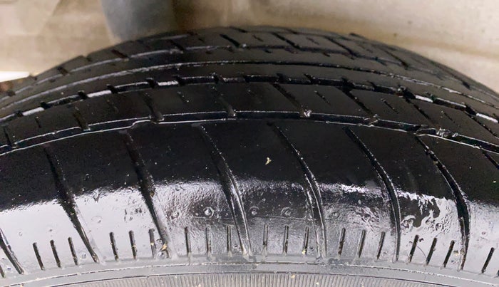 2019 Maruti New Wagon-R 1.0 Lxi (o) cng, CNG, Manual, 41,959 km, Right Rear Tyre Tread