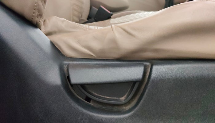 2019 Hyundai NEW SANTRO SPORTZ CNG, CNG, Manual, 99,828 km, Driver Side Adjustment Panel