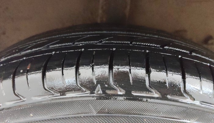 2019 Hyundai NEW SANTRO SPORTZ CNG, CNG, Manual, 99,828 km, Right Rear Tyre Tread