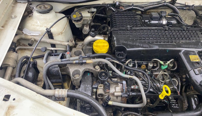 2014 Renault Duster 85 PS RXL DIESEL, Diesel, Manual, 1,15,074 km, Engine View - Right