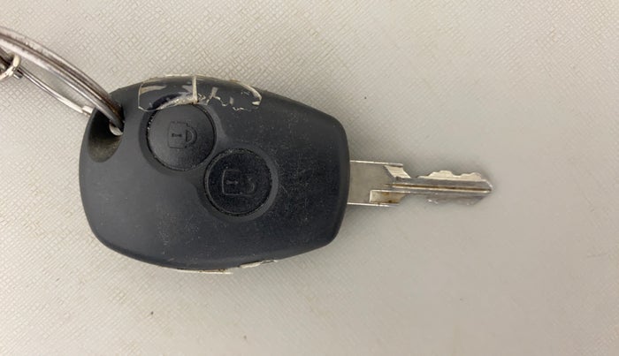 2014 Renault Duster 85 PS RXL DIESEL, Diesel, Manual, 1,15,074 km, Key Close Up