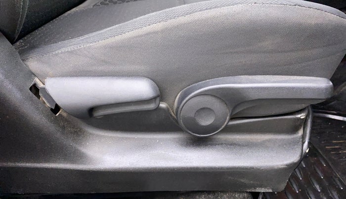 2019 Maruti Vitara Brezza ZDI AMT, Diesel, Automatic, 74,766 km, Driver Side Adjustment Panel