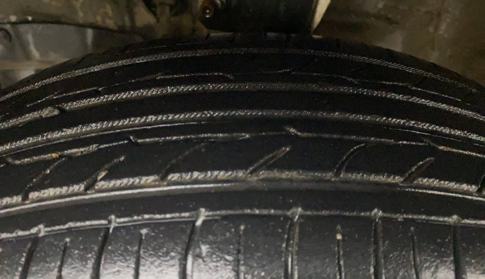2021 Maruti New Wagon-R LXI CNG 1.0, CNG, Manual, 61,622 km, Left Front Tyre Tread