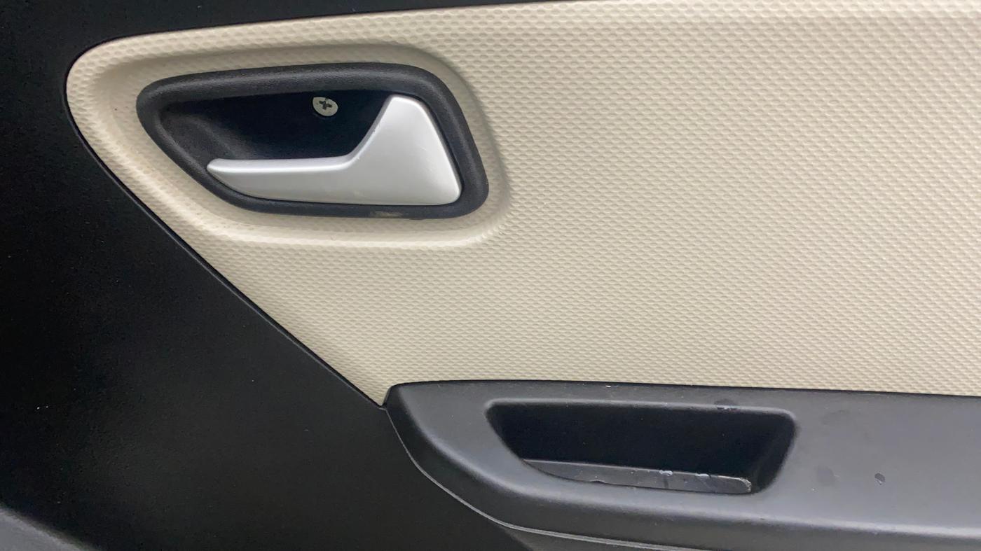 2020 Maruti Alto VXI PLUS, Petrol, Manual, 28,726 km, Driver Side Door Panels Control