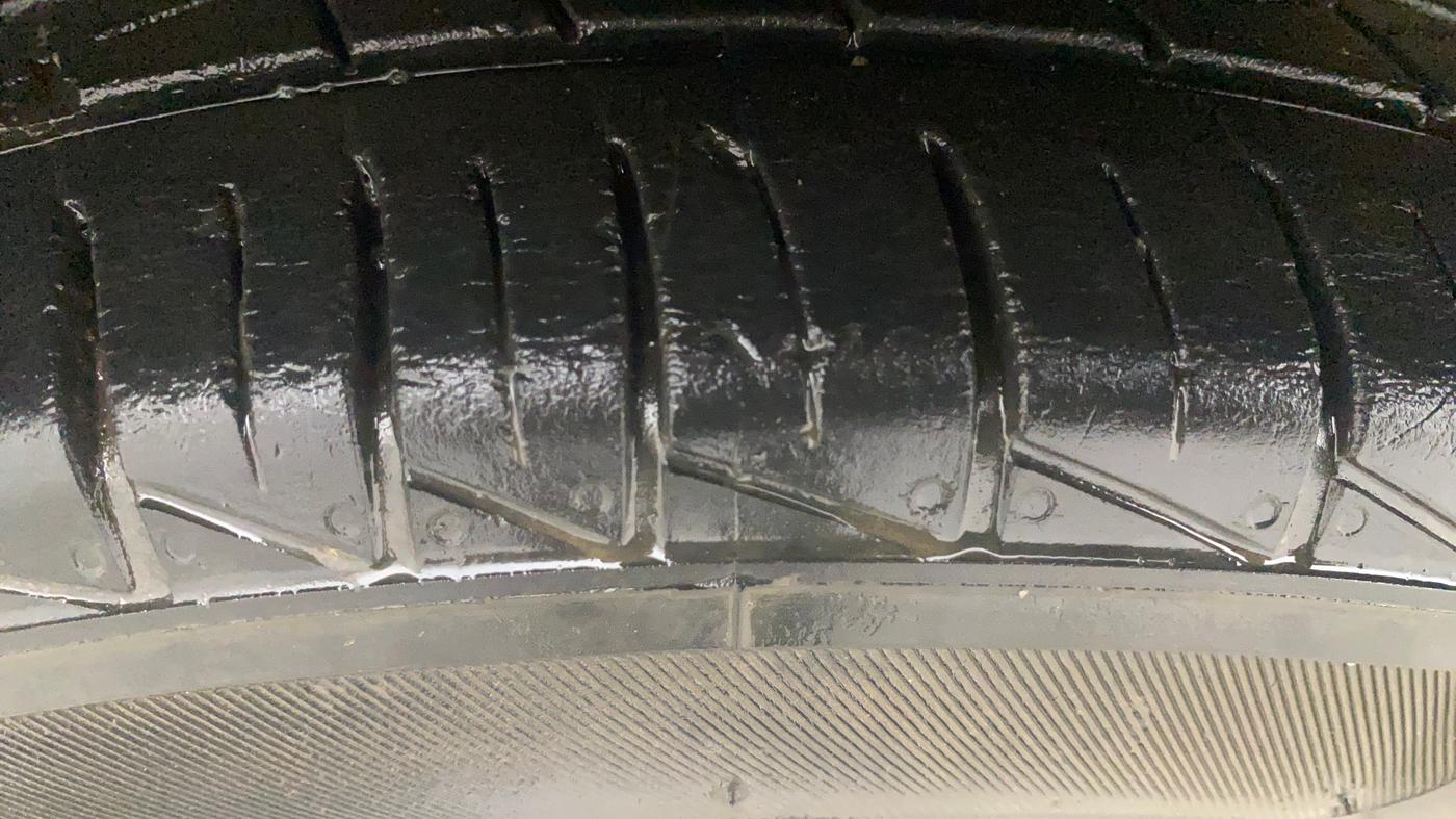 2020 Maruti Alto VXI PLUS, Petrol, Manual, 28,726 km, Left Front Tyre Tread