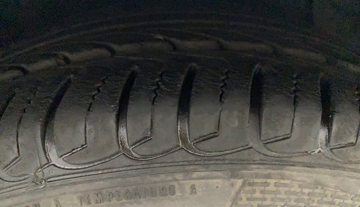 2015 Hyundai New Elantra 1.8 SX AT VTVT, Petrol, Automatic, 69,431 km, Right Front Tyre Tread