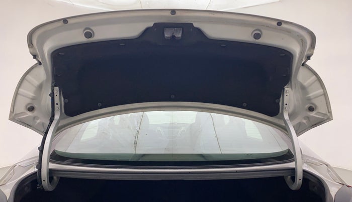 2015 Hyundai New Elantra 1.8 SX AT VTVT, Petrol, Automatic, 69,431 km, Boot Door Open