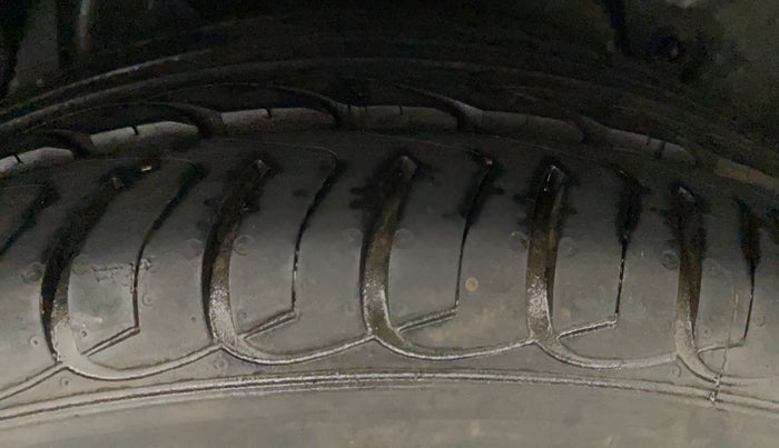 2015 Hyundai New Elantra 1.8 SX AT VTVT, Petrol, Automatic, 69,431 km, Left Rear Tyre Tread