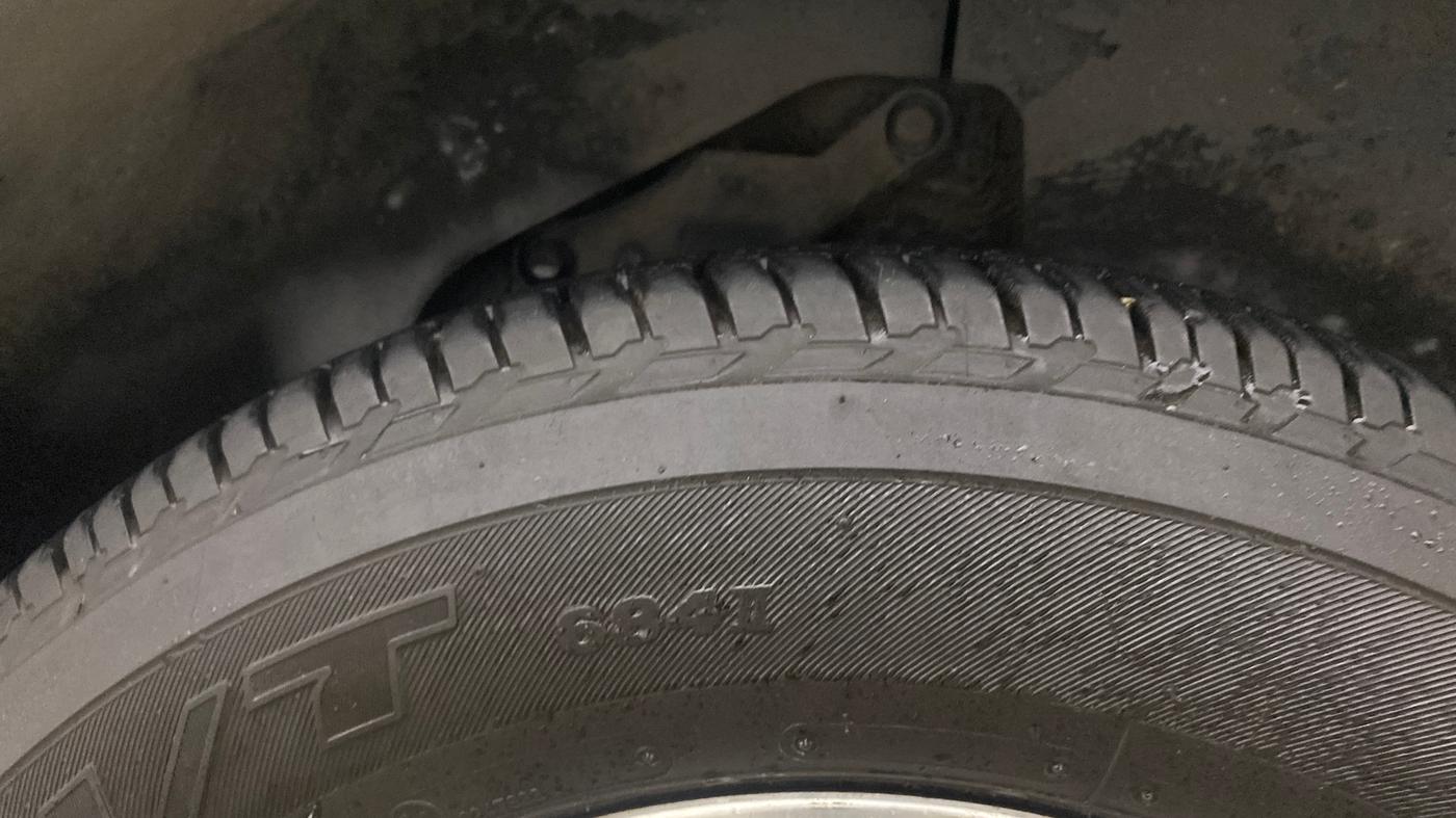 2020 Tata Harrier XZA PLUS 2.0L DUAL TONE, Diesel, Automatic, 64,390 km, Left Rear Tyre Tread