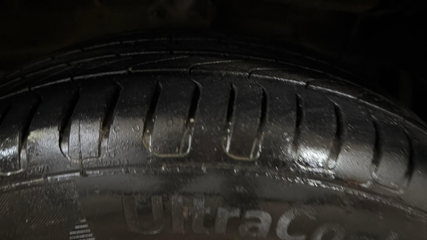 2021 Maruti Ciaz DELTA 1.5 SHVS MT PETROL, Petrol, Manual, 65,182 km, Right Front Tyre Tread